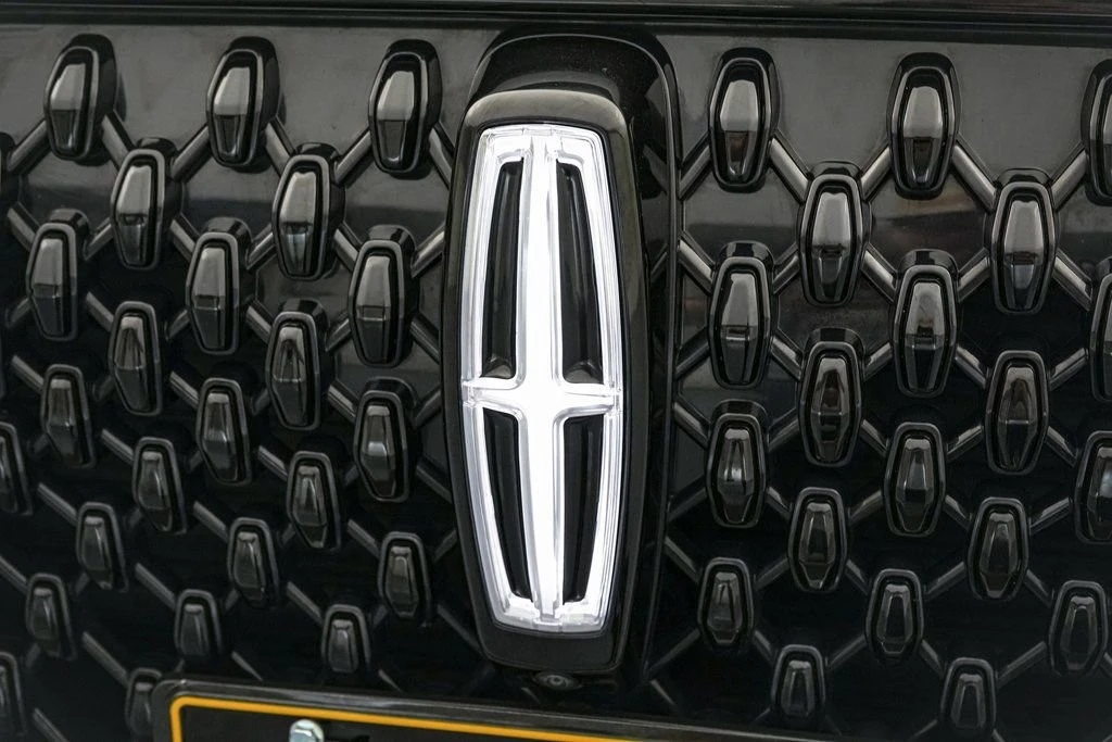 2025 Lincoln Aviator 2nd Gen - Image 12 of 21