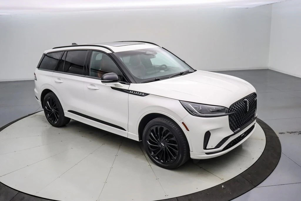 2025 Lincoln Aviator 2nd Gen - Image 2 of 21