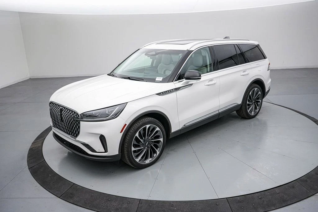 2025 Lincoln Aviator 2nd Gen - Image 9 of 21