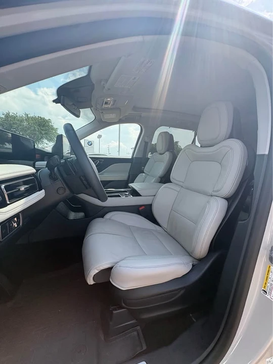 2025 Lincoln Aviator 2nd Gen - Image 5 of 12