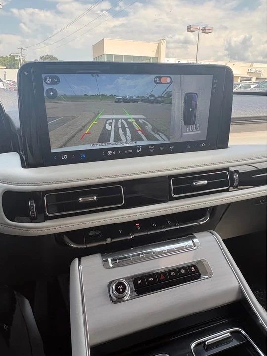 2025 Lincoln Aviator 2nd Gen - Image 10 of 12