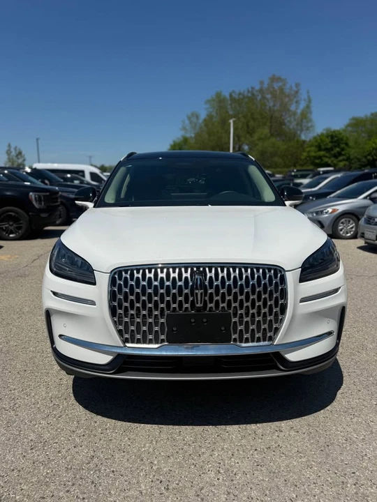 2025 Lincoln Corsair - Image 2 of 18
