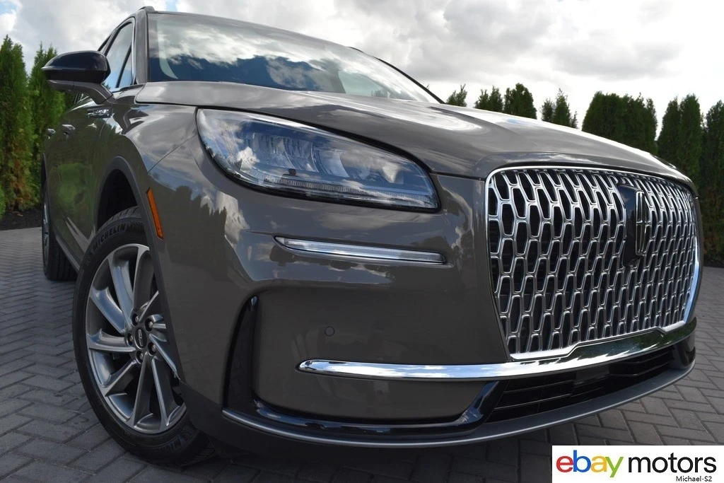 2025 Lincoln Corsair - Image 2 of 21