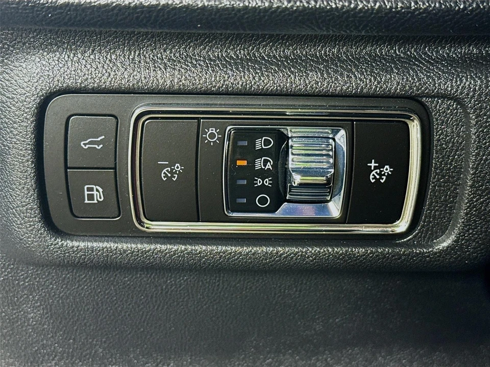 2025 Lincoln Corsair - Image 7 of 21