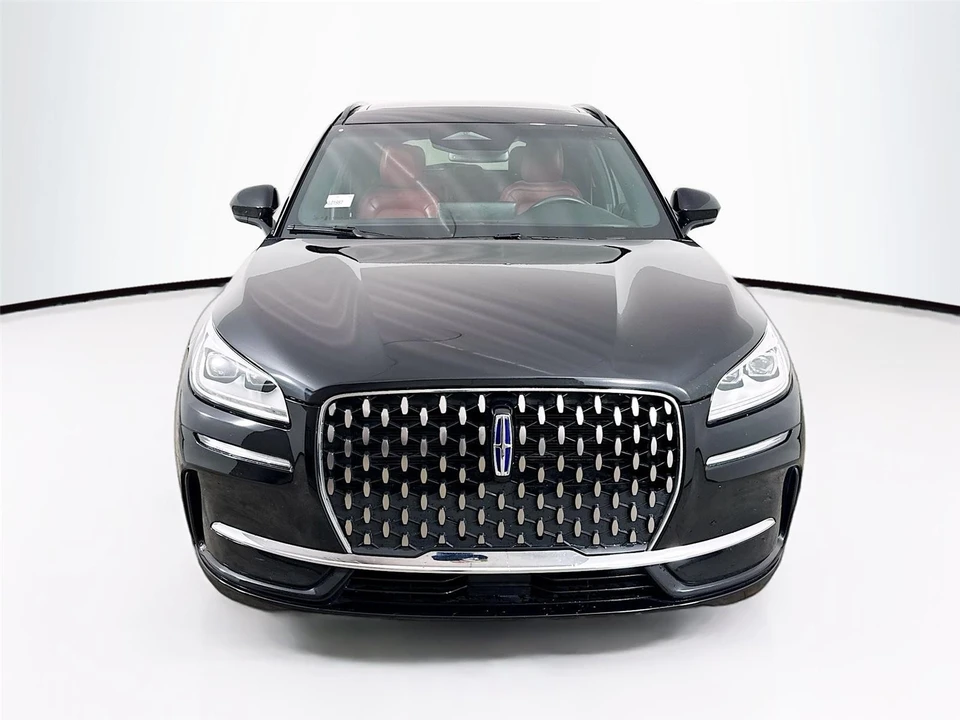 2025 Lincoln Corsair - Image 2 of 14