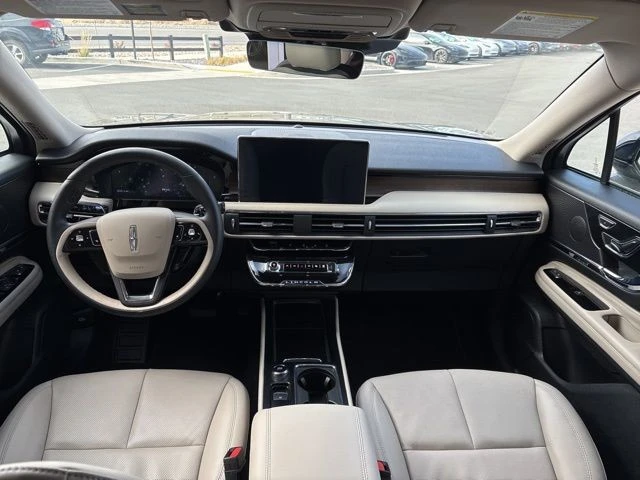 2025 Lincoln Corsair - Image 14 of 21