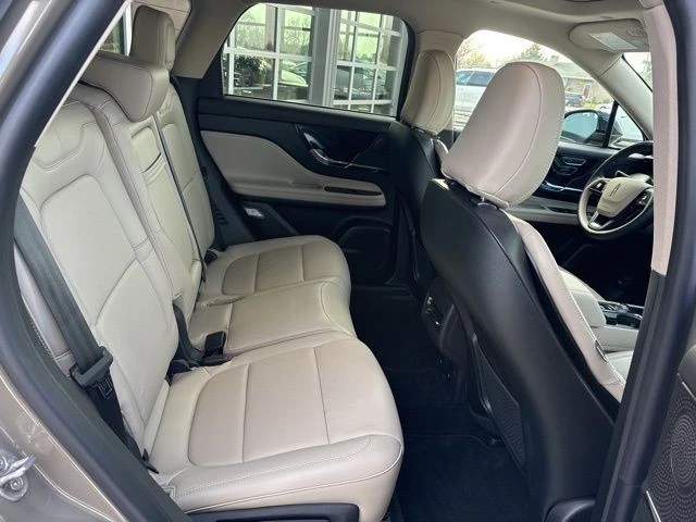 2025 Lincoln Corsair - Image 20 of 21