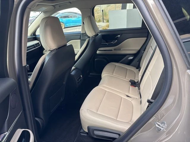 2025 Lincoln Corsair - Image 16 of 21