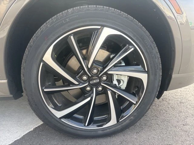 2025 Lincoln Corsair - Image 10 of 21