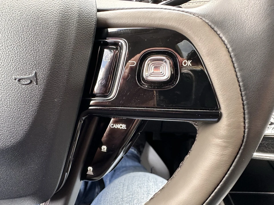 2025 Lincoln Corsair - Image 22 of 31