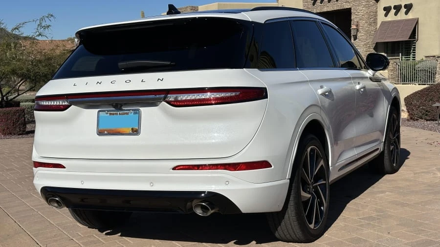 2025 Lincoln Corsair - Image 3 of 31
