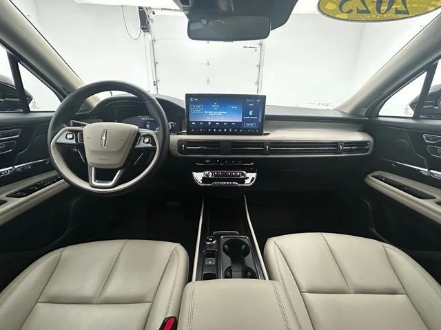 2025 Lincoln Corsair - Image 2 of 12