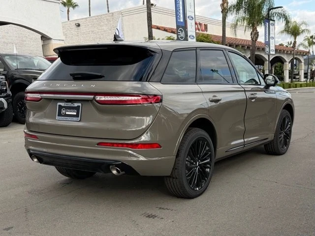 2025 Lincoln Corsair - Image 10 of 12