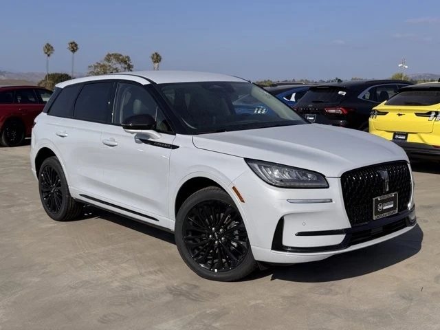 2025 Lincoln Corsair - Image 2 of 12