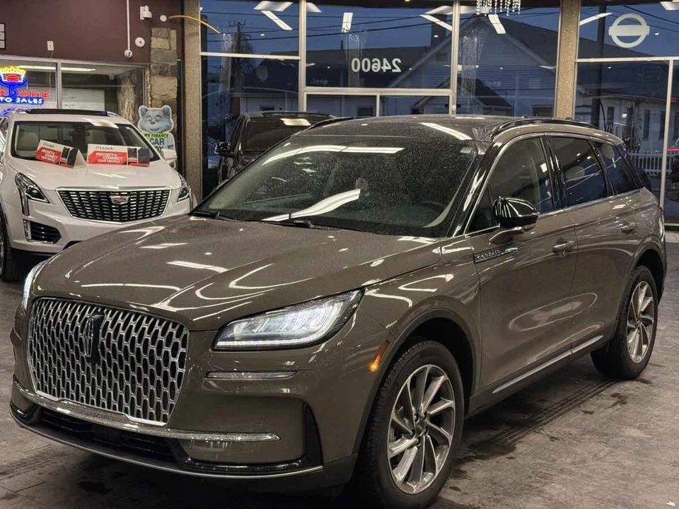 2025 Lincoln Corsair - Image 2 of 12