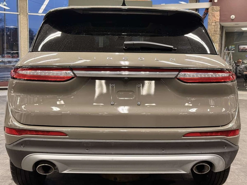 2025 Lincoln Corsair - Image 11 of 31