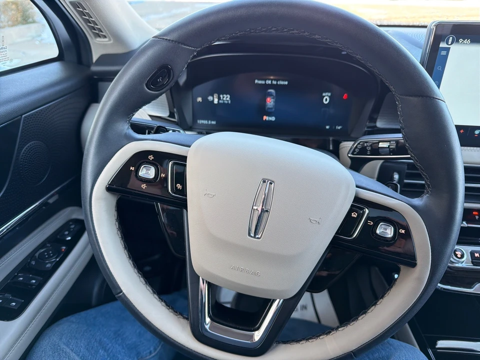 2025 Lincoln Corsair - Image 17 of 21
