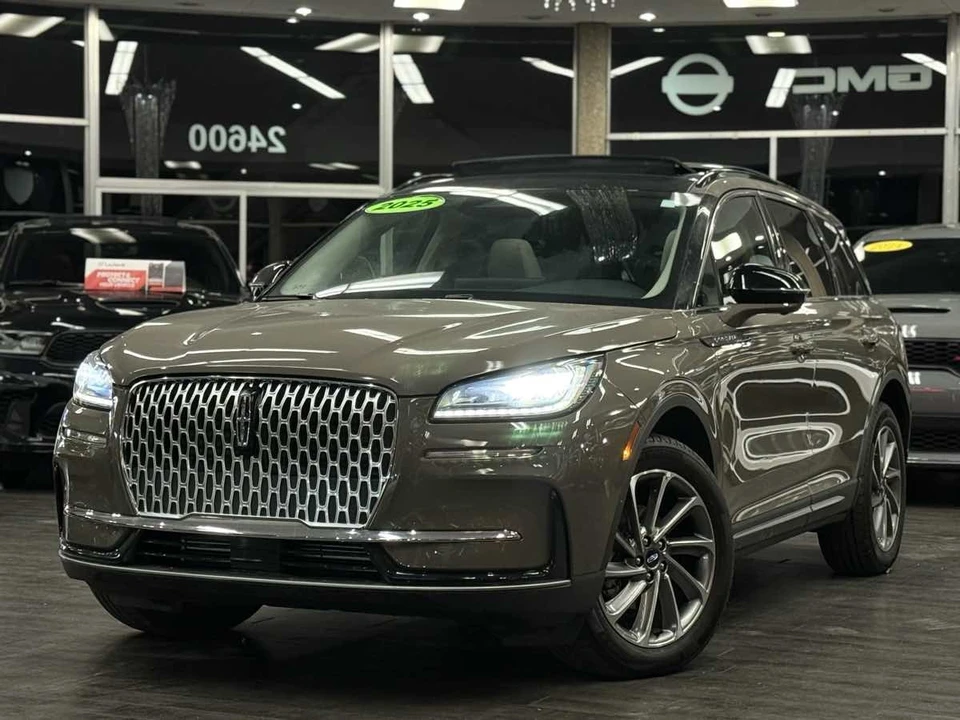 2025 Lincoln Corsair - Image 4 of 21