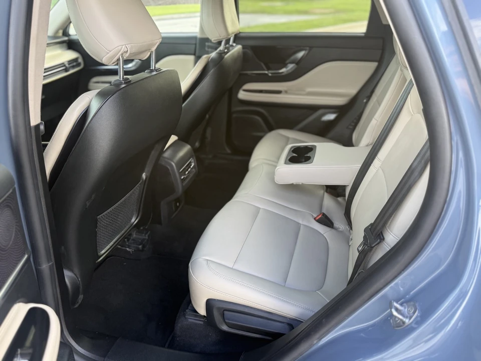 2025 Lincoln Corsair - Image 16 of 24