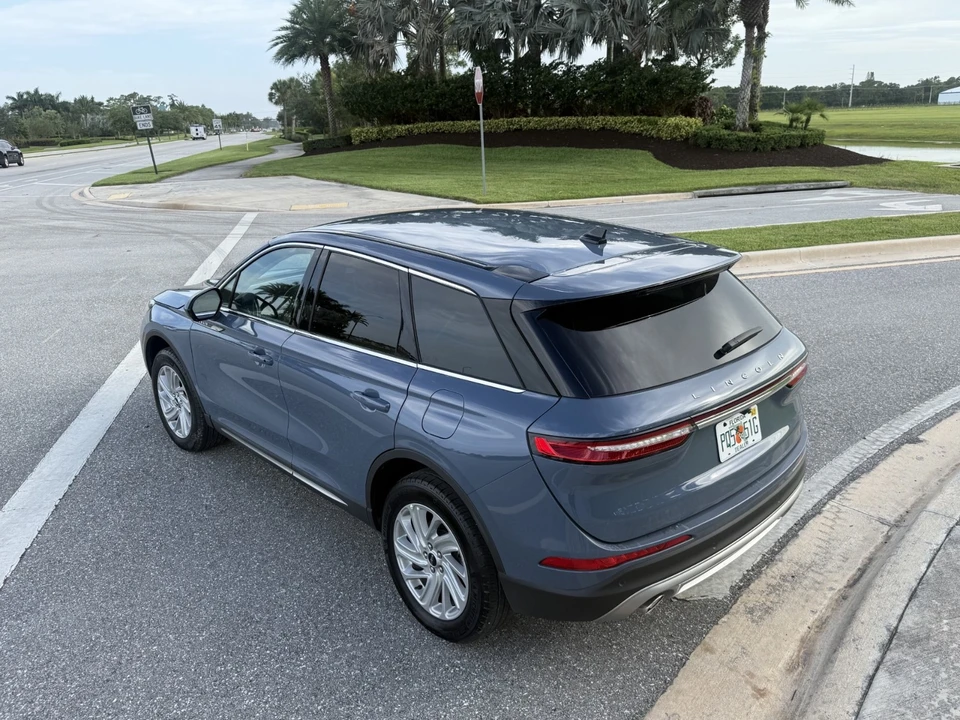 2025 Lincoln Corsair - Image 11 of 24