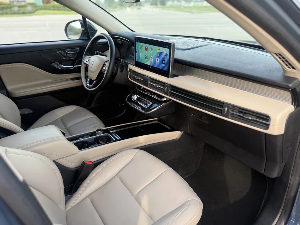 2025 Lincoln Corsair - Image 18 of 24