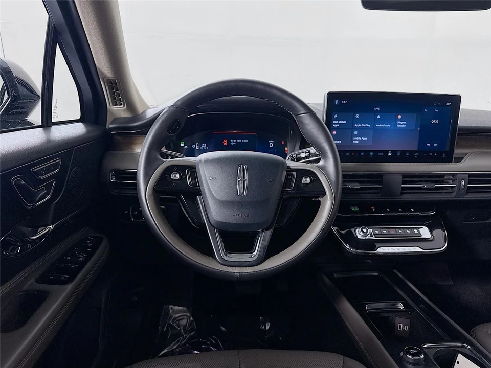 2025 Lincoln Corsair - Image 3 of 31