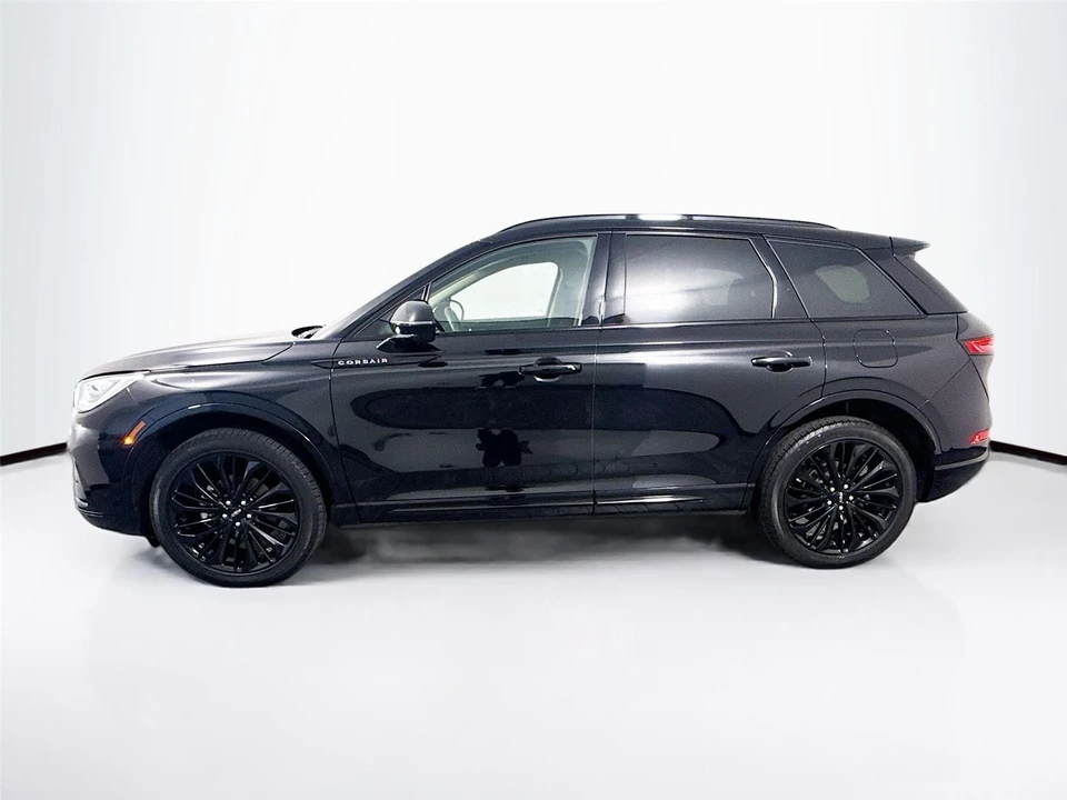 2025 Lincoln Corsair - Image 29 of 31