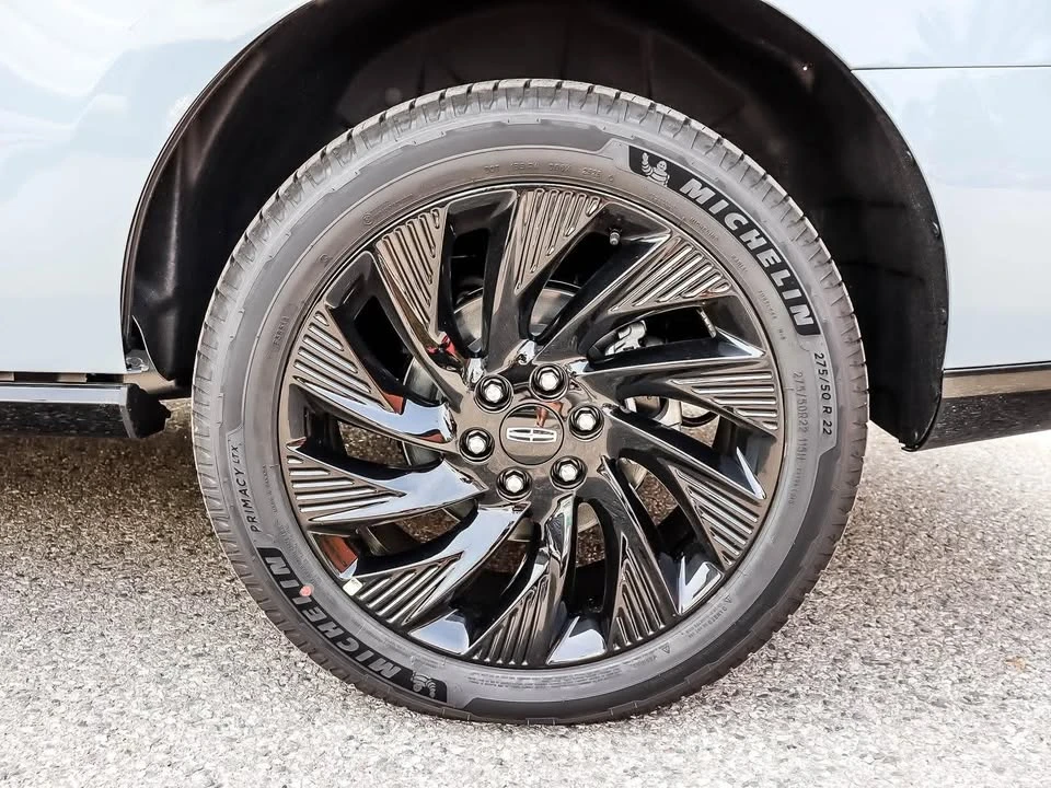 2025 Lincoln Navigator 4th Gen - Image 6 of 6