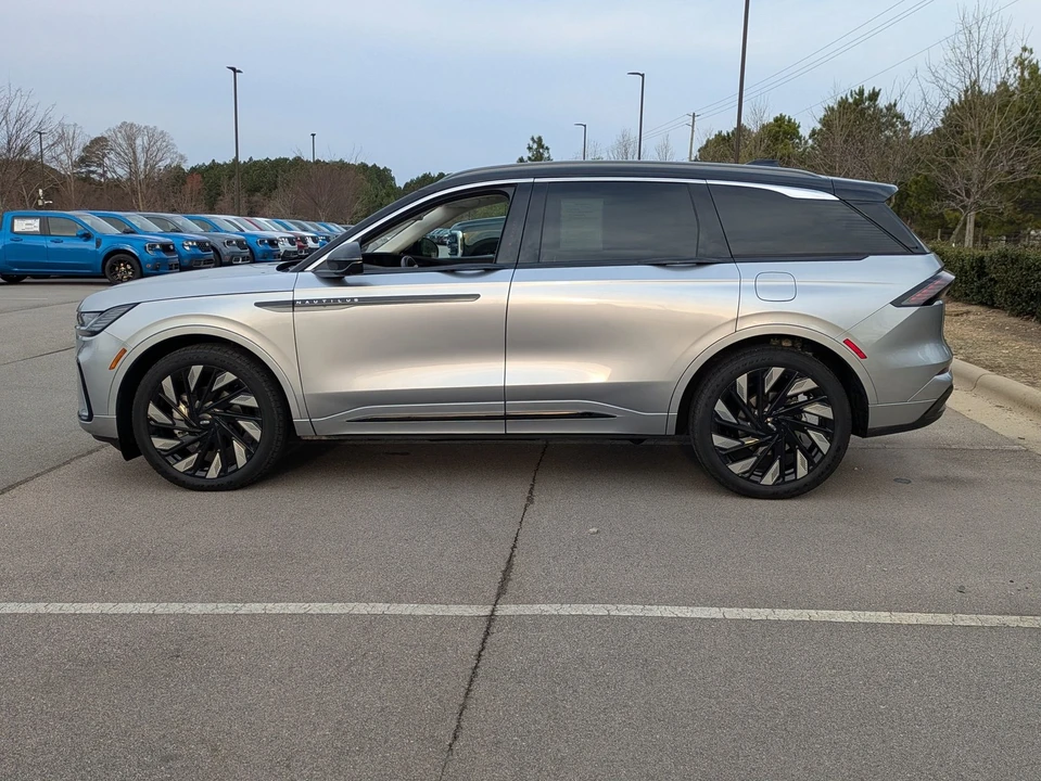 2025 Lincoln Nautilus - Image 7 of 12