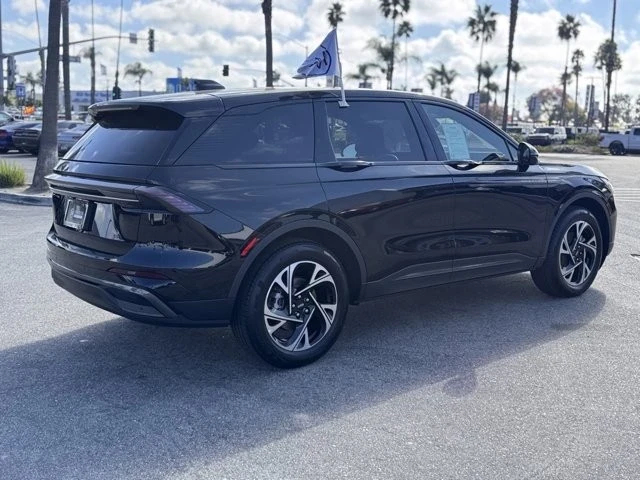 2025 Lincoln Nautilus - Image 12 of 12