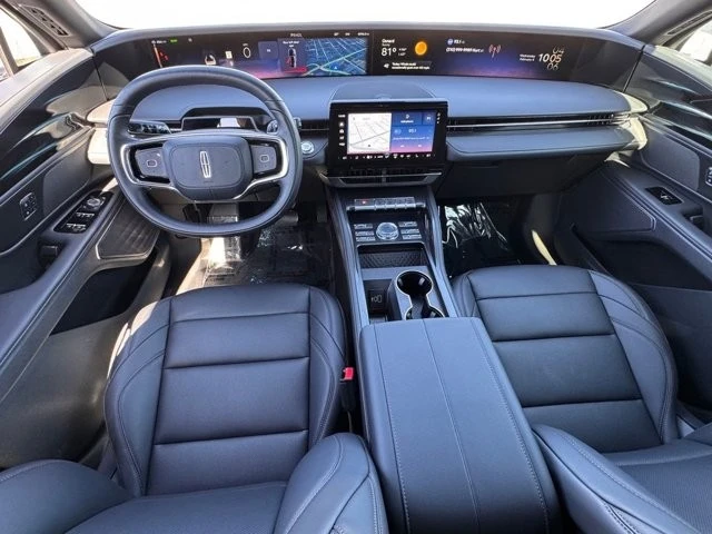 2025 Lincoln Nautilus - Image 27 of 30