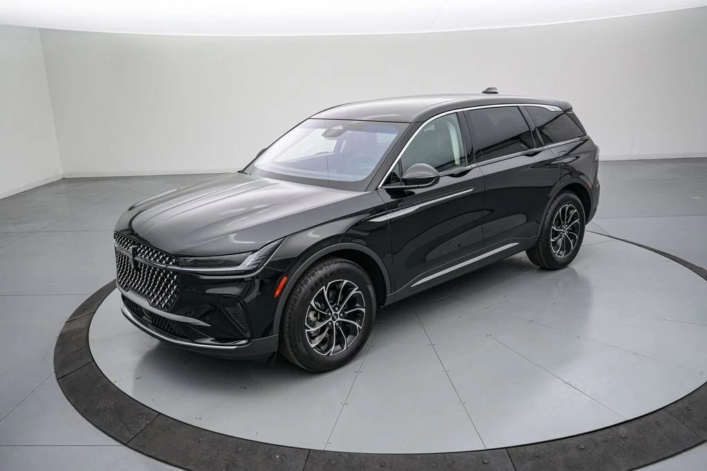 2025 Lincoln Nautilus - Image 9 of 21