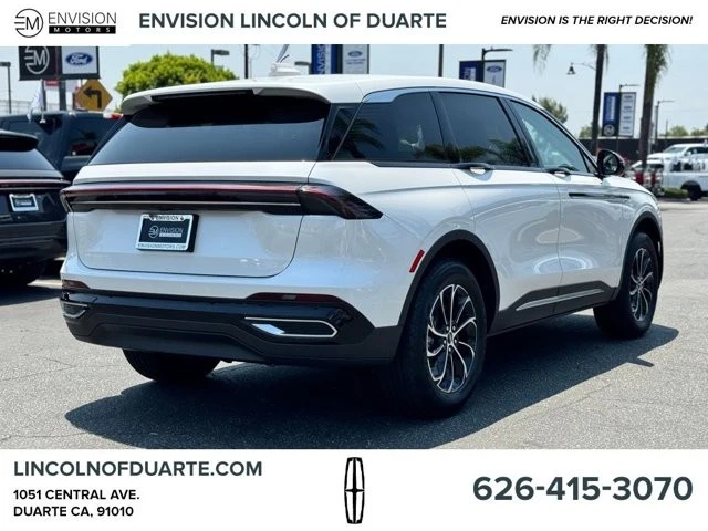 2025 Lincoln Nautilus - Image 11 of 12