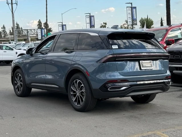 2025 Lincoln Nautilus - Image 6 of 12