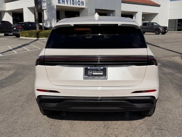 2025 Lincoln Nautilus - Image 11 of 12