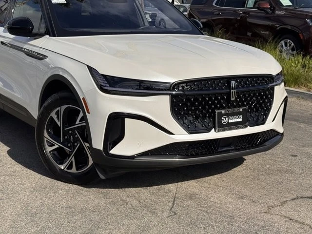 2025 Lincoln Nautilus - Image 3 of 12