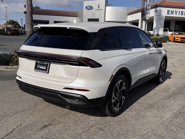 2025 Lincoln Nautilus - Image 12 of 12