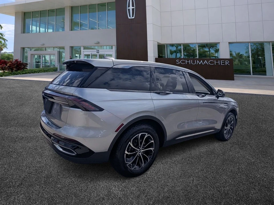 2025 Lincoln Nautilus - Image 7 of 12