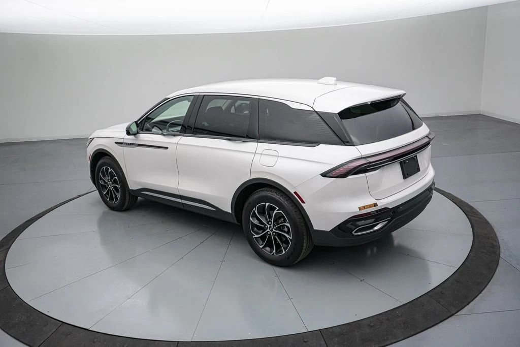 2025 Lincoln Nautilus - Image 7 of 21