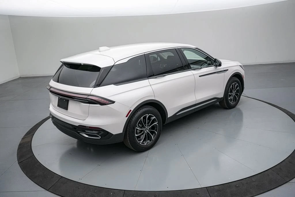 2025 Lincoln Nautilus - Image 5 of 21