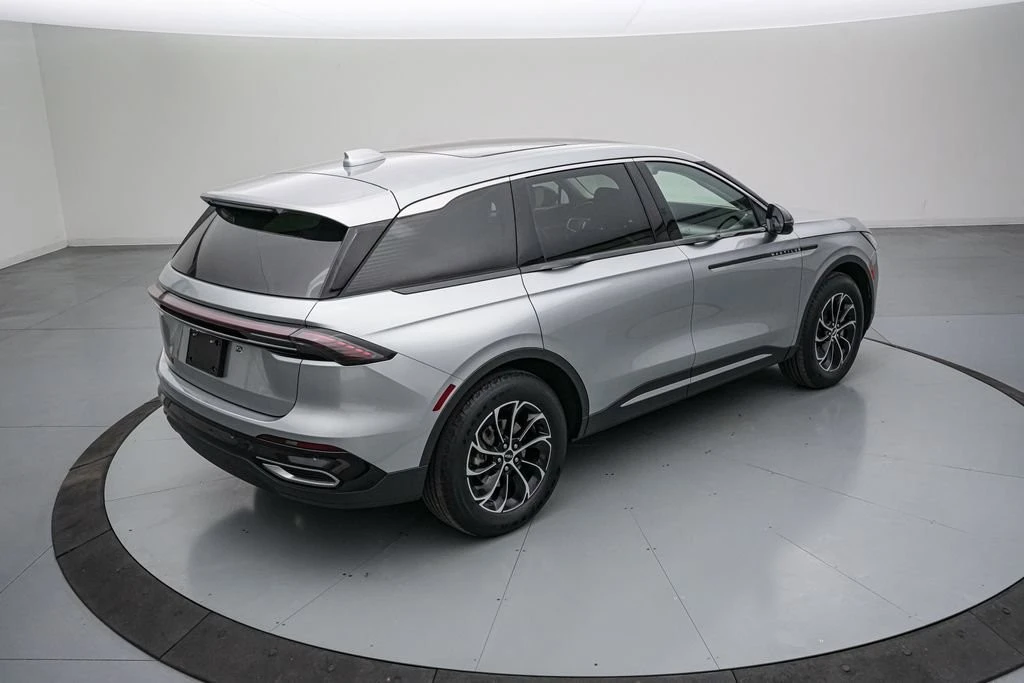 2025 Lincoln Nautilus - Image 5 of 21