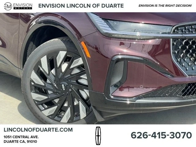 2025 Lincoln Nautilus - Image 3 of 12