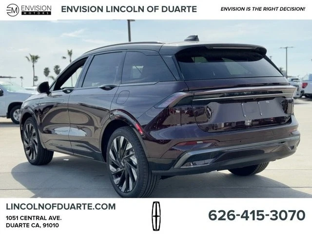 2025 Lincoln Nautilus - Image 8 of 12