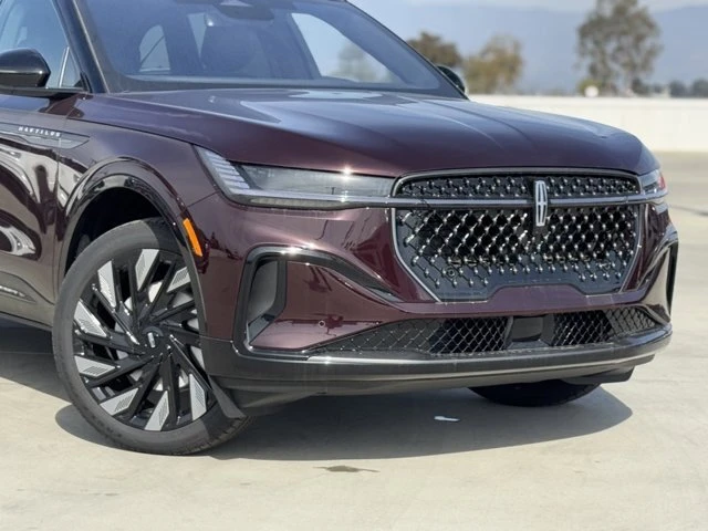 2025 Lincoln Nautilus - Image 3 of 12