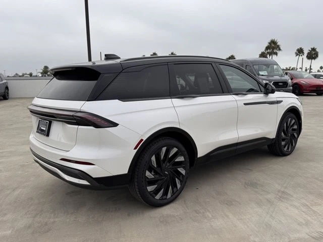 2025 Lincoln Nautilus - Image 12 of 12