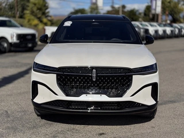 2025 Lincoln Nautilus - Image 6 of 12