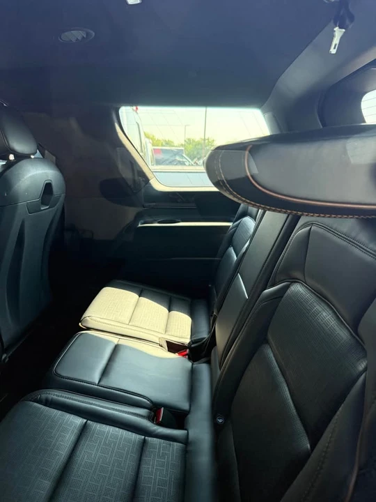 2025 Lincoln Navigator 4th Gen - Image 9 of 9