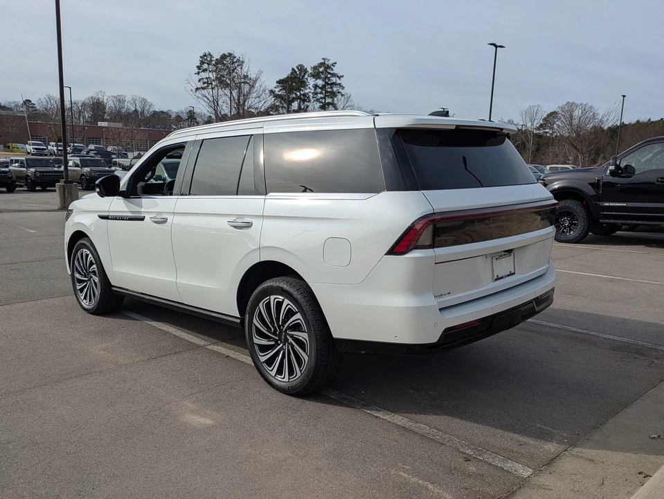 2025 Lincoln Navigator 4th Gen - Image 6 of 12