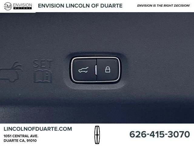 2025 Lincoln Navigator 4th Gen - Image 12 of 12