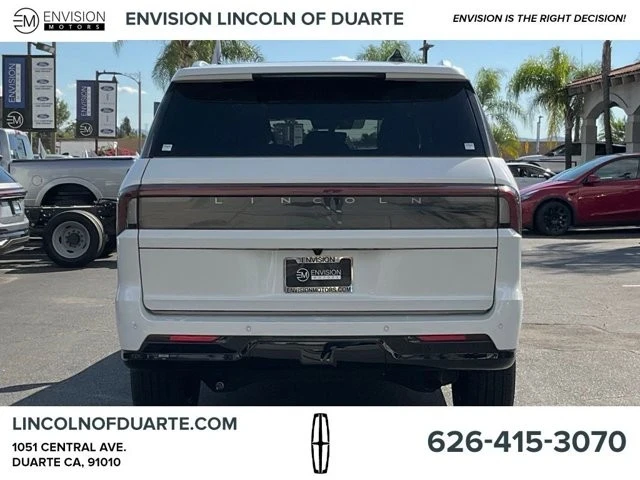 2025 Lincoln Navigator 4th Gen - Image 7 of 12